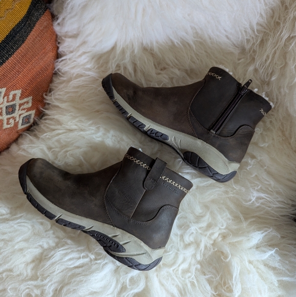 Merrell Winter Boots - Brown - Picture 5 of 11